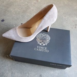 NWT VINCE CAMUTO VP - NIKAYA Color: London Fog